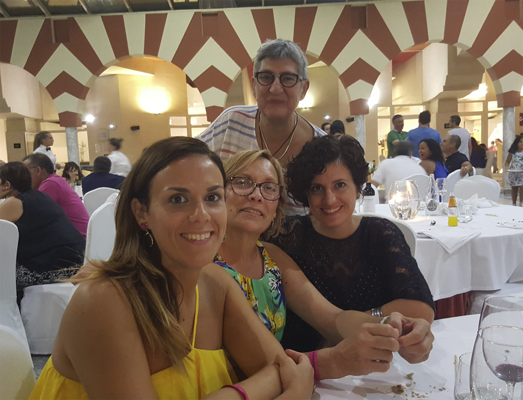 Presidenta , Vicepresidenta y  asociadas en el congreso.